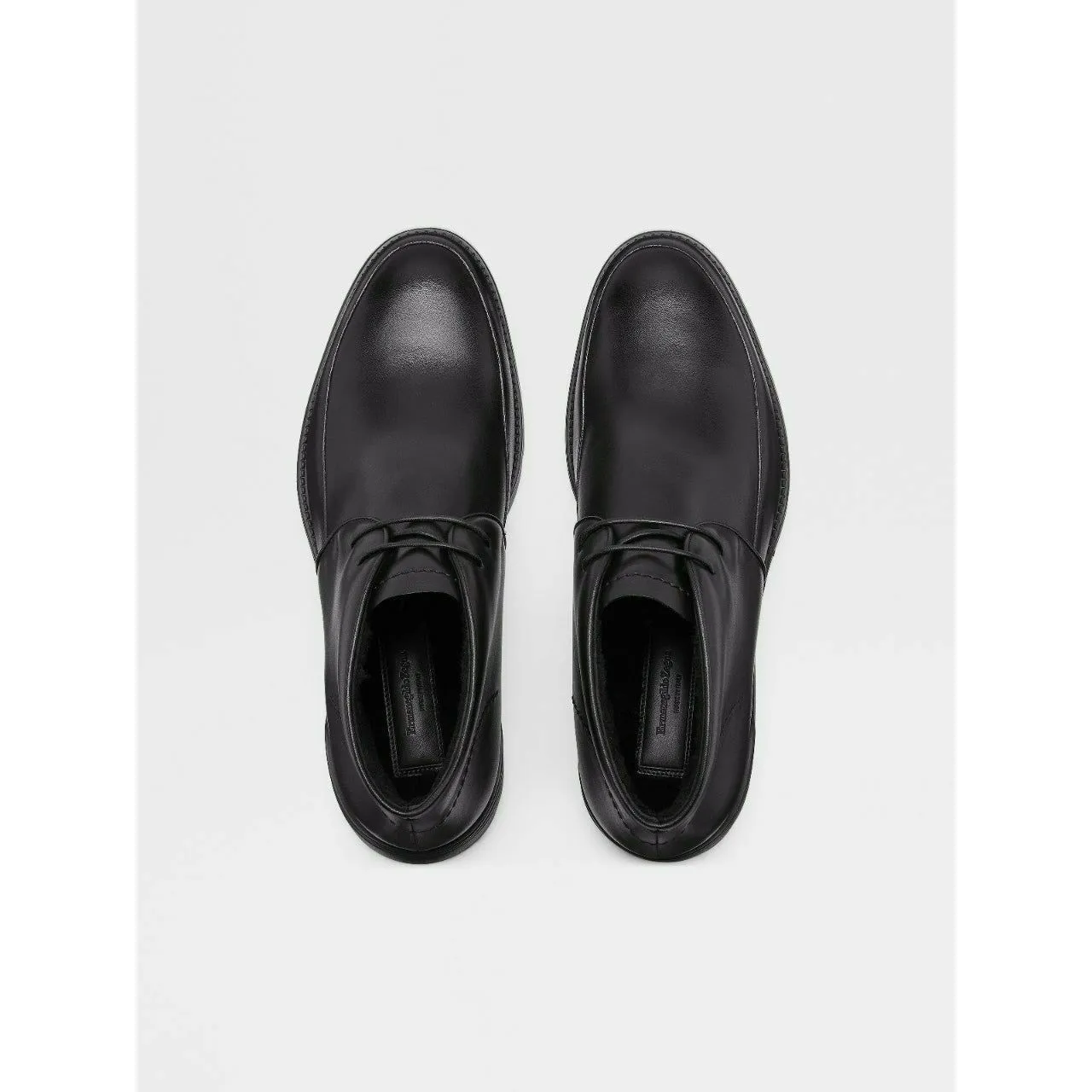 BLACK LEATHER CORTINA CHUKKA BOOTS