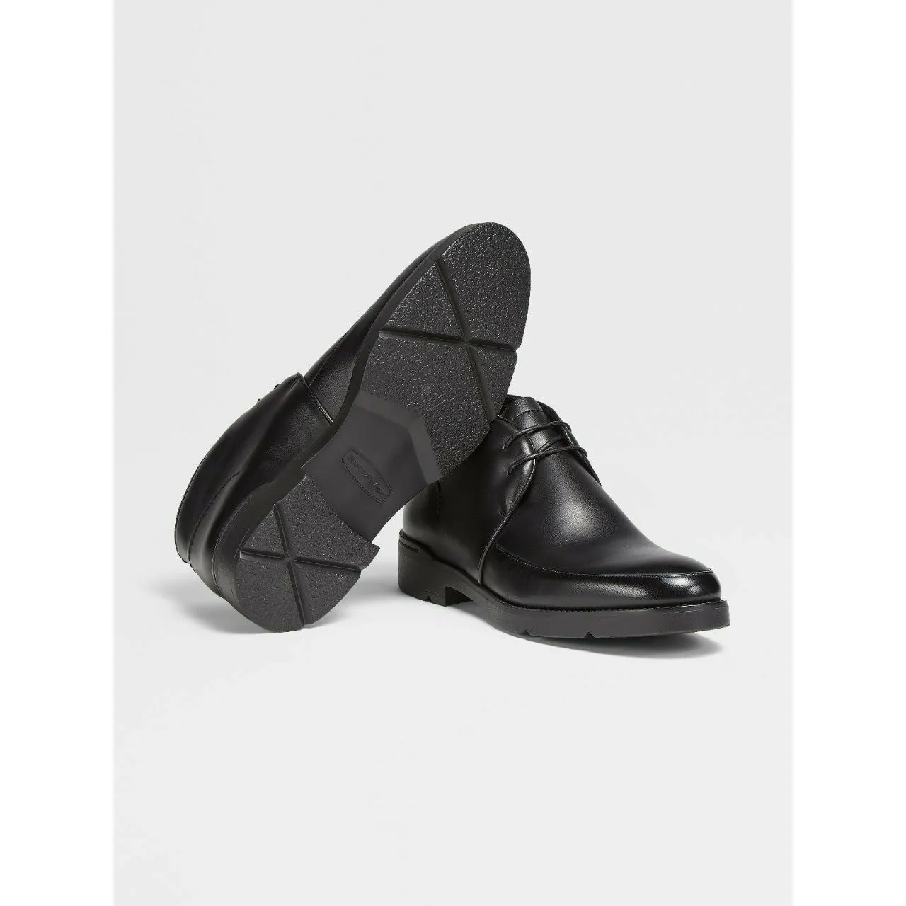 BLACK LEATHER CORTINA CHUKKA BOOTS