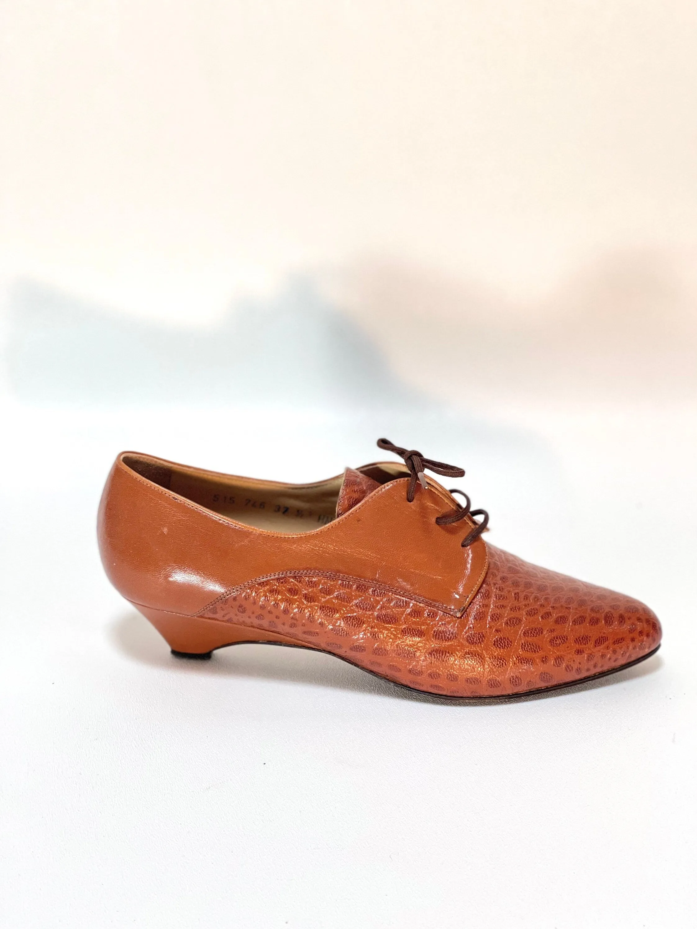 Leather loafers Size 7.5 Pointed Toe Lace up Ankle Booties Kitten Heel PUCCHI Flats Short Heels Sz 7 1/2