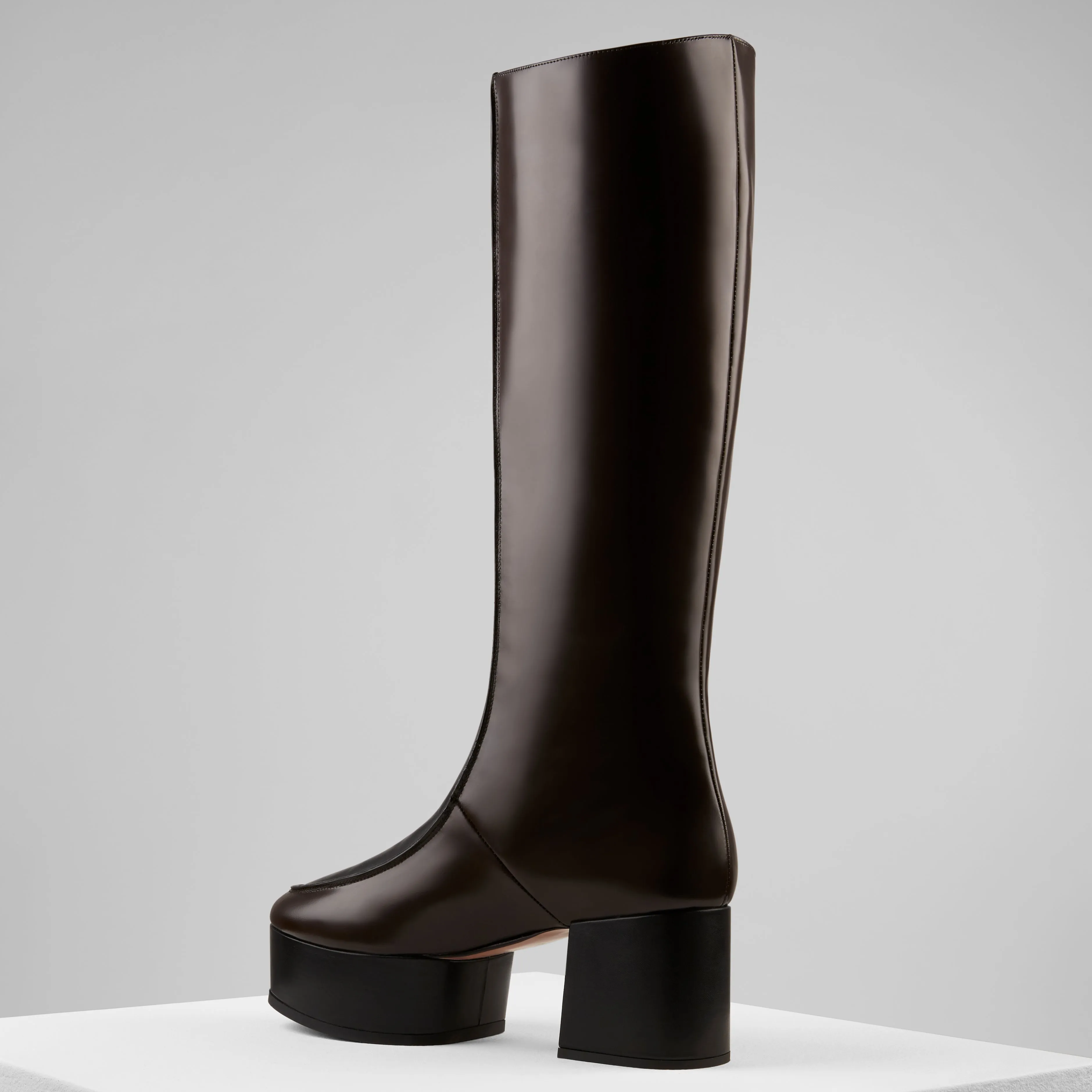 Myla Boots in Nero Ebano