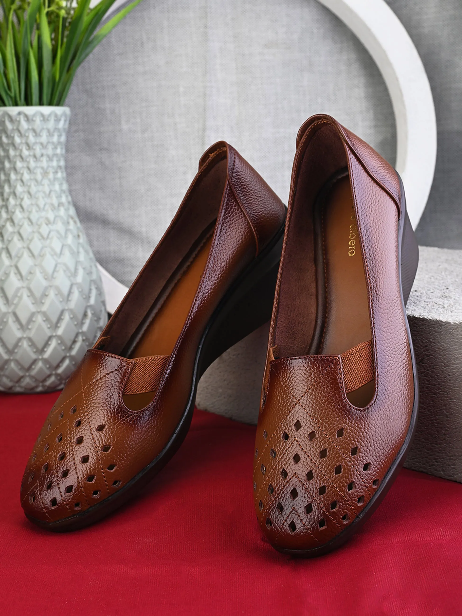 Pelle Albero Female's Brown Leather Wedge Heel Ballerina