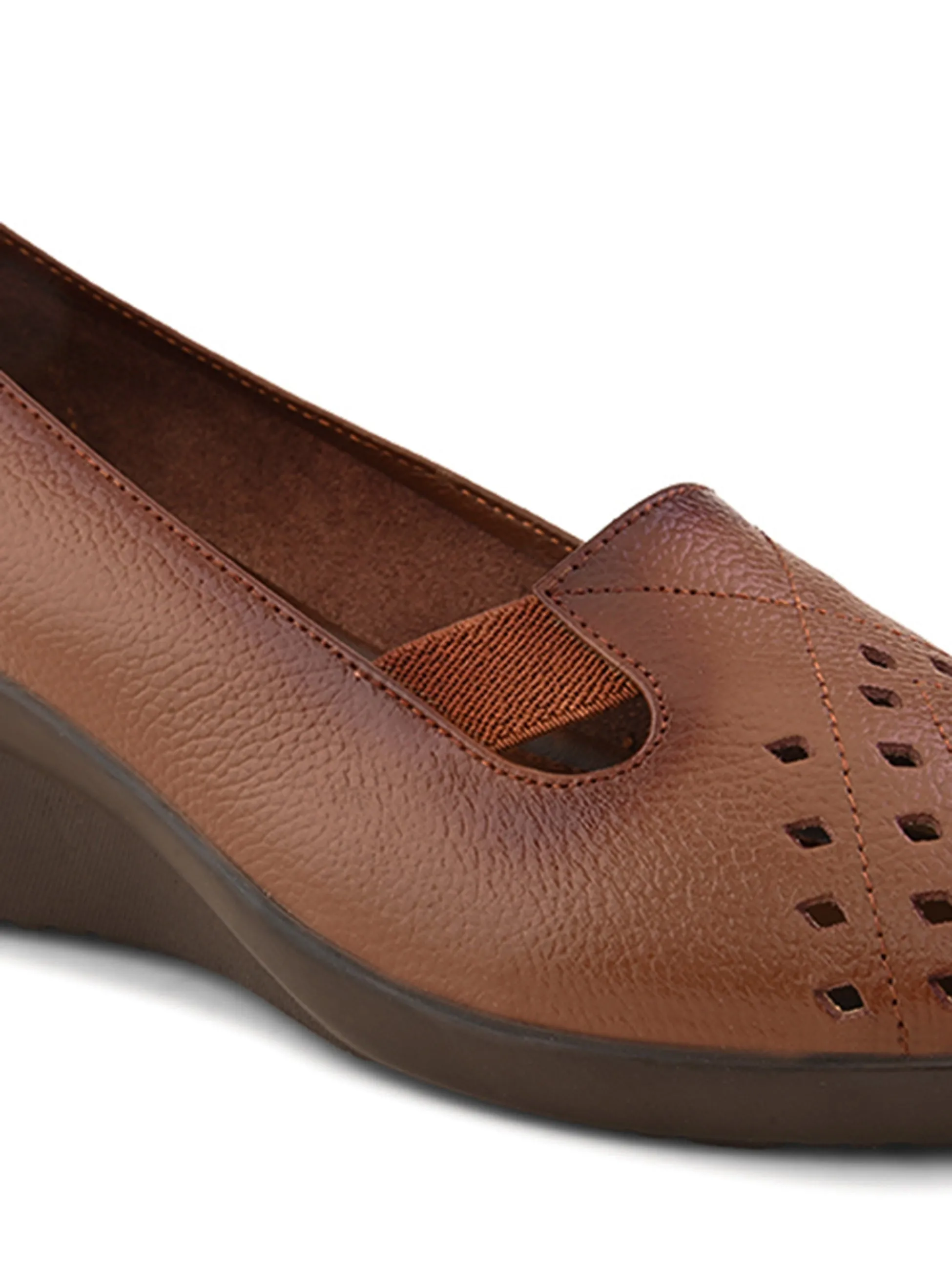 Pelle Albero Female's Brown Leather Wedge Heel Ballerina