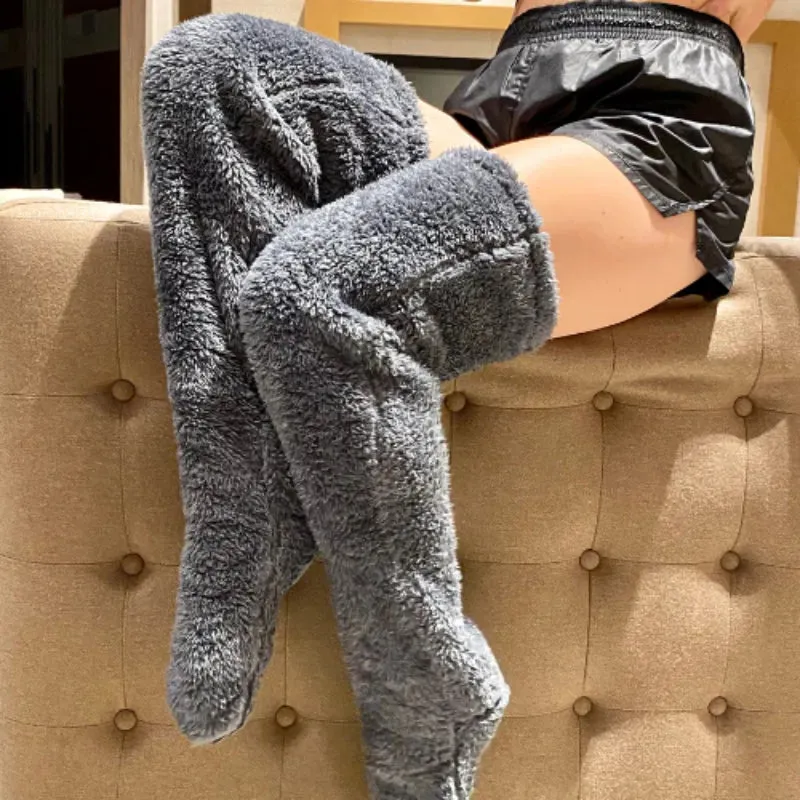 Plush lounge socks - Versatile Use for Every Occasion