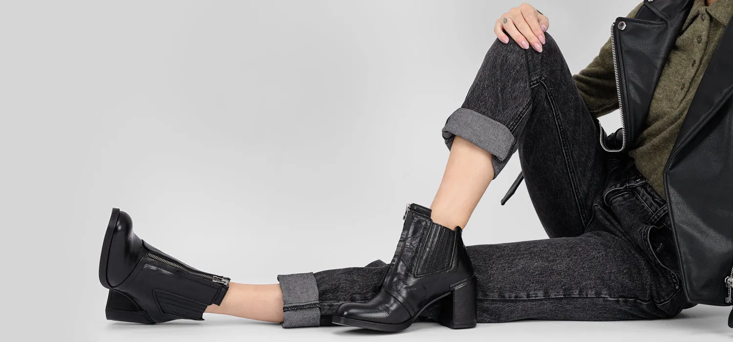RICHMOND urban-black chelsea boots.