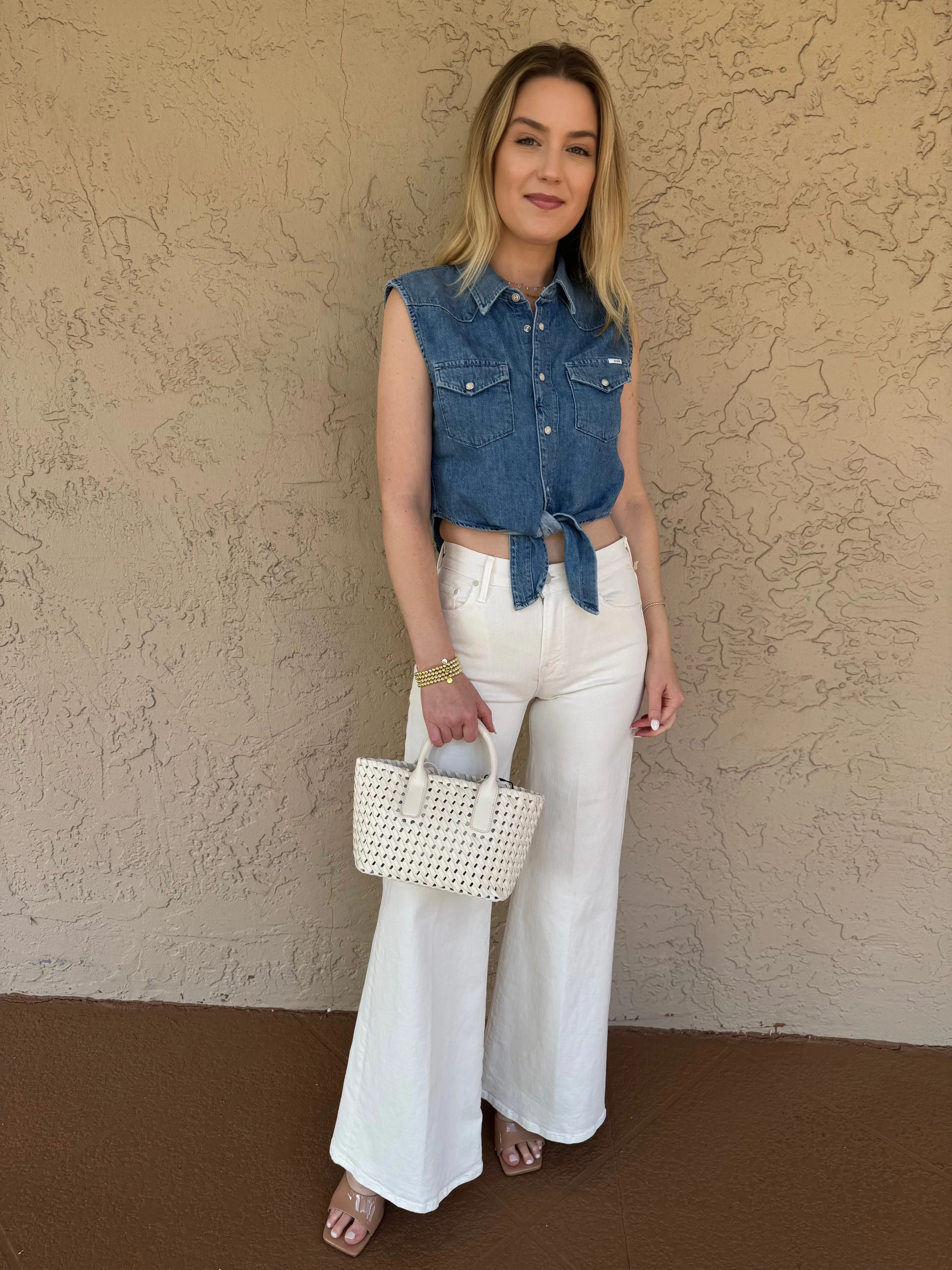 The Sleeveless Knotted Exes Top