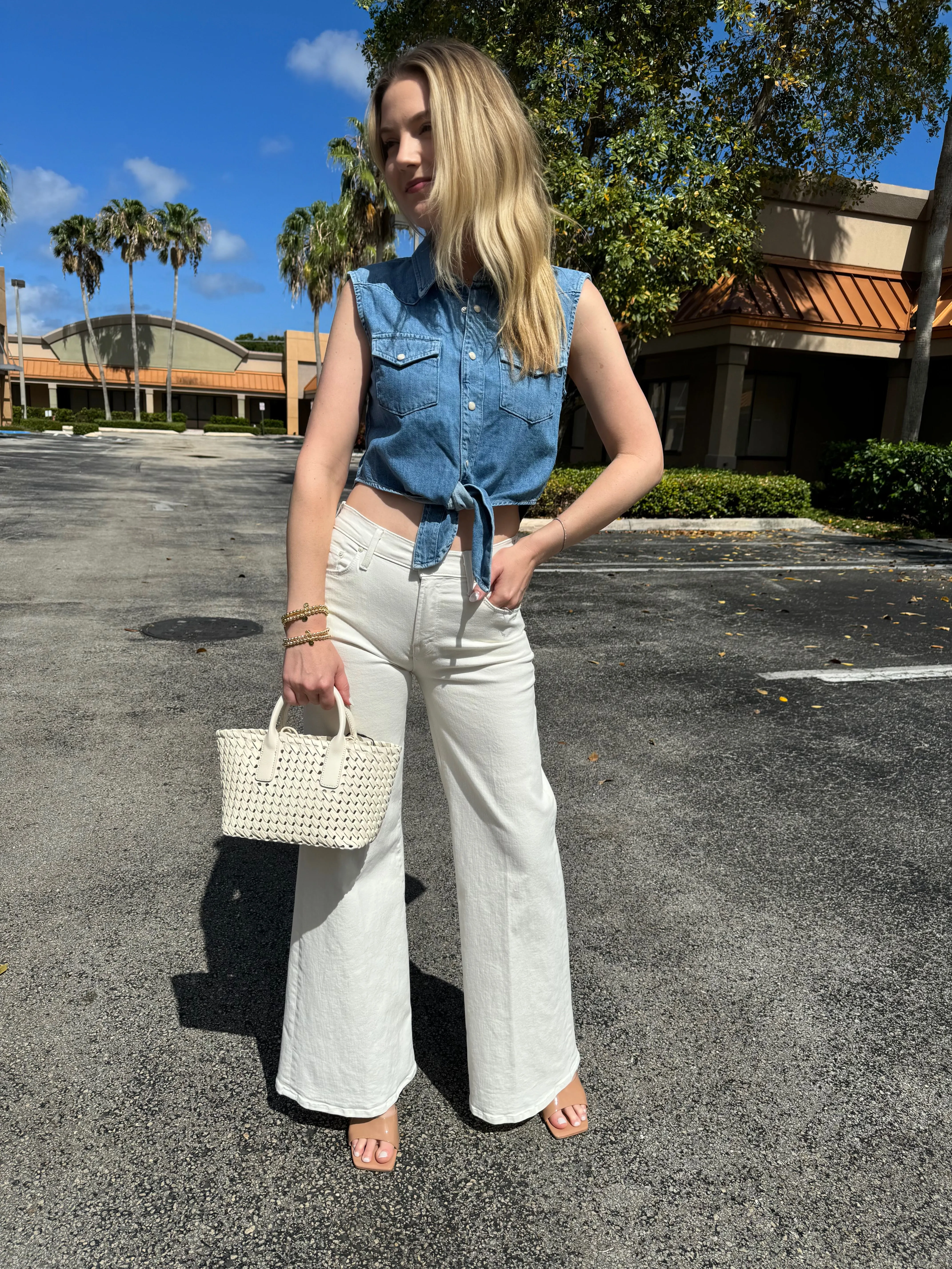 The Sleeveless Knotted Exes Top