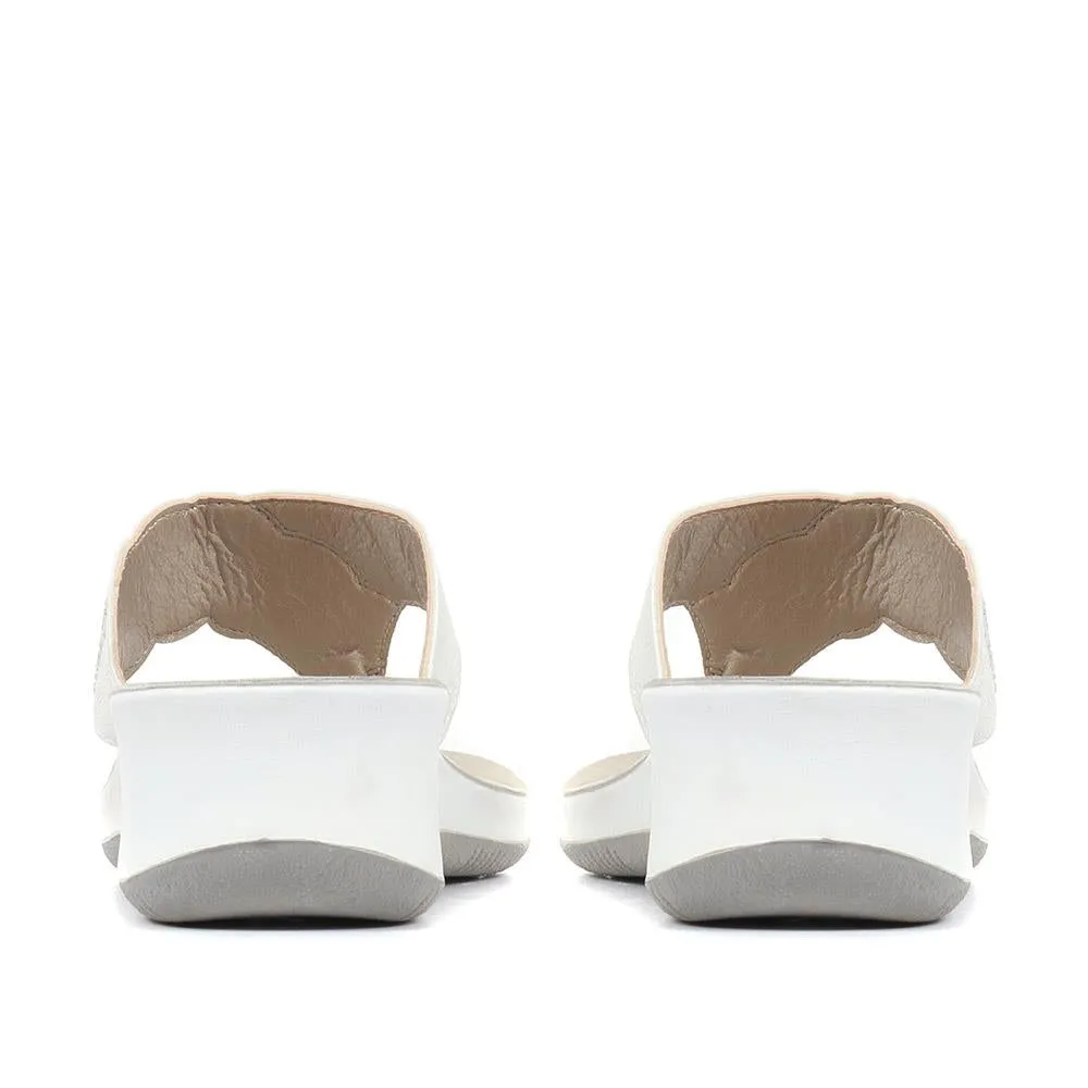 Toe Post Sandals - INB35001 / 321 608