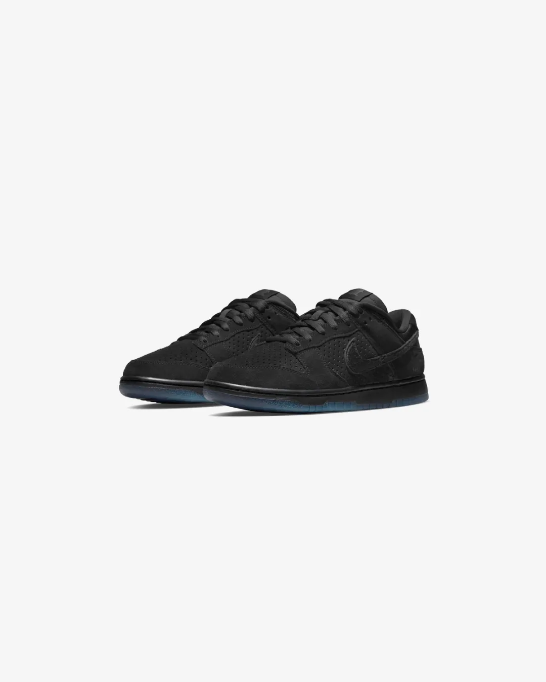 Undefeated x Nike Dunk Low 5 On It 'Black' Sneakers