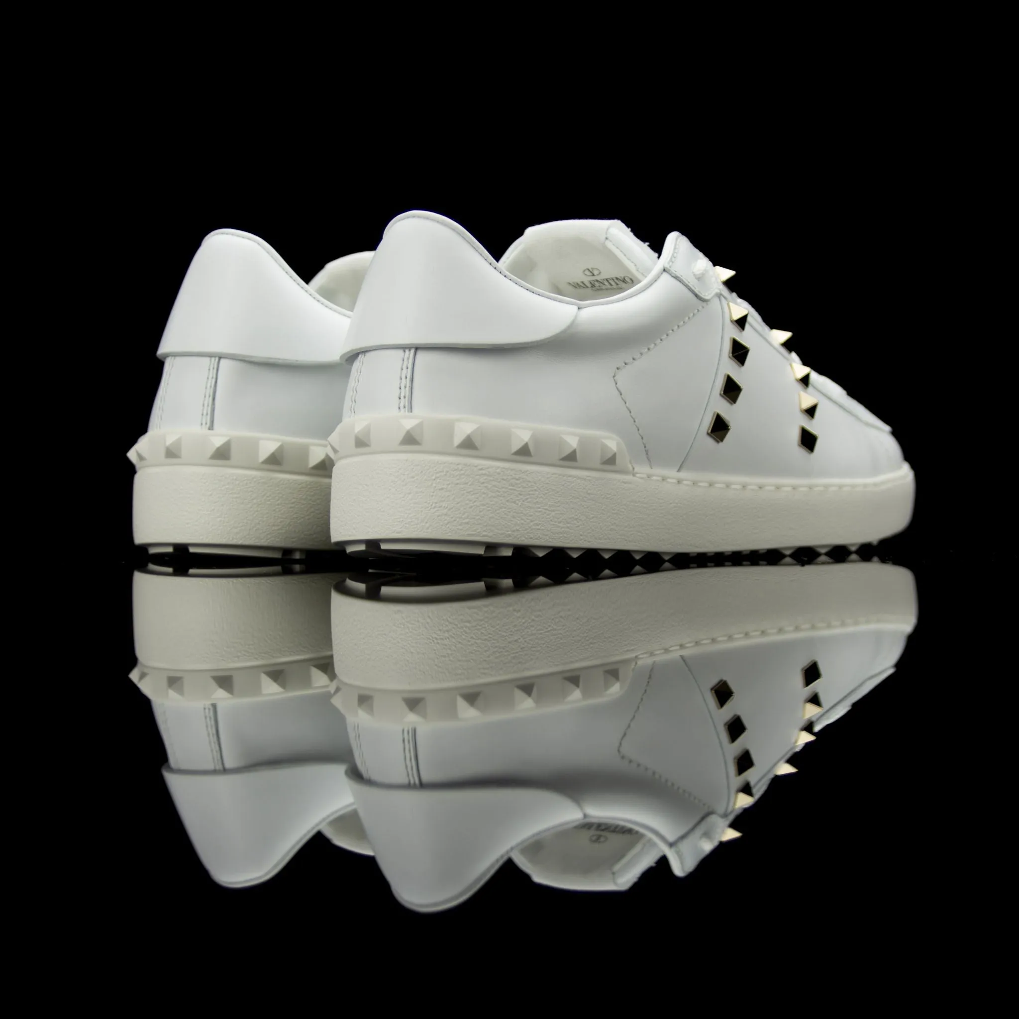 Valentino Rockstud #11 Untitled Low