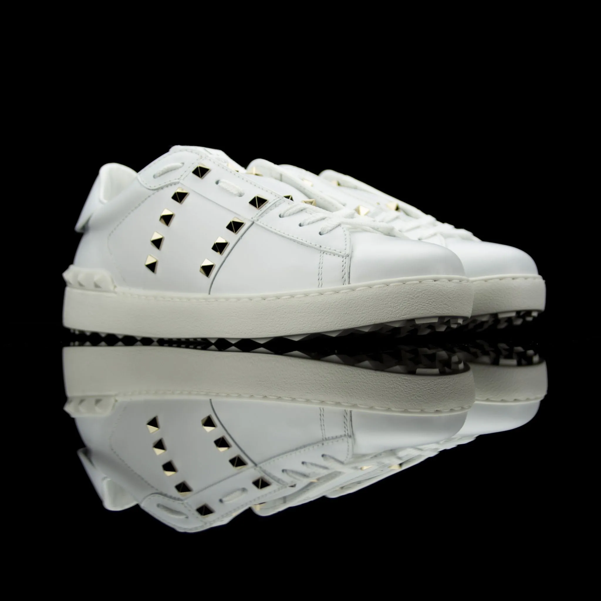 Valentino Rockstud #11 Untitled Low