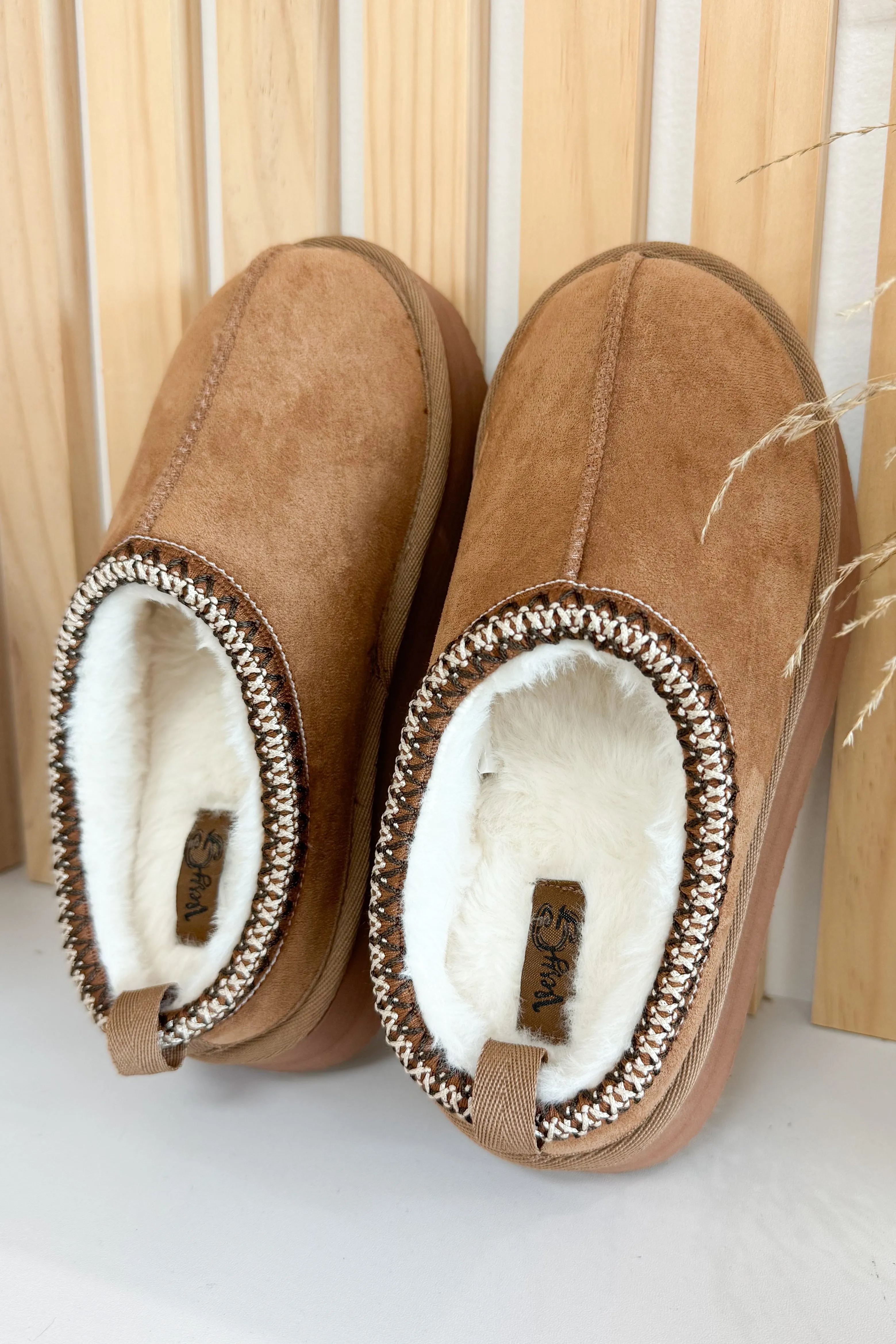 Very G Charlie Slippers (Tan)
