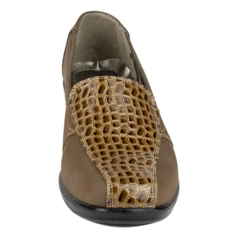 Womens Heeled Brown Court Shoe